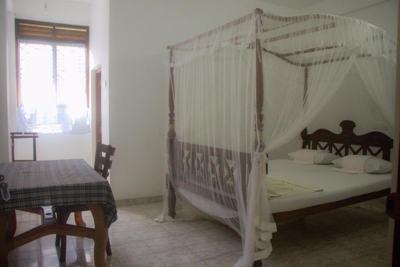 Jungle View Guesthouse Unawatuna Kültér fotó